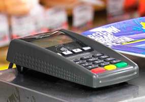 В России переходят на безналичную оплату - НТР 24