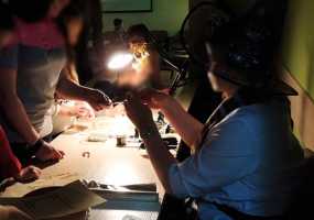 Мать обвинила учительницу в занятии колдовством - НТР 24