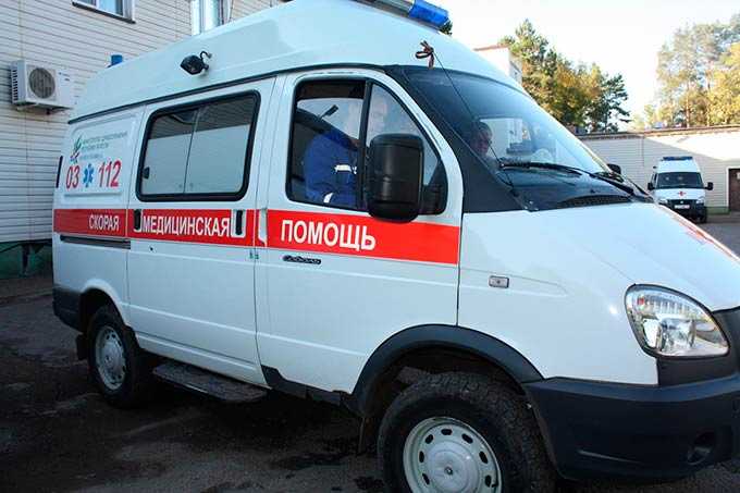 Студентам-медикам обещают платить 40 тыс рублей и квартиру за работу на "скорой" в Нижнекамске