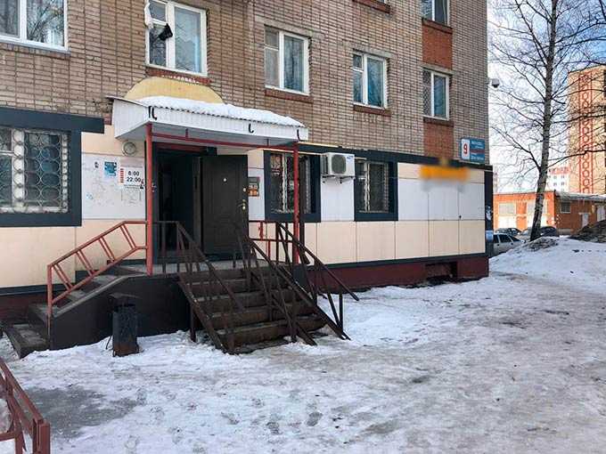 В Нижнекамске журналисты помогли закрыть "пивнушку" в жилом доме