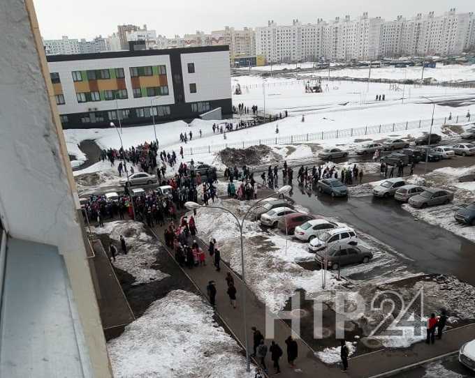 В Нижнекамске экстренно эвакуировали учащихся одной из школ