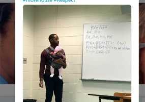 Профессор университета нянчился с малышкой, пока ее отец учился