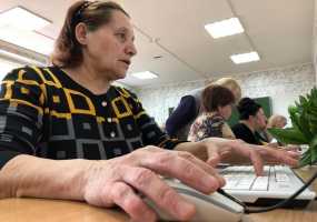В Нижнекамске пенсионеры показали знания в компьютерном многоборье
