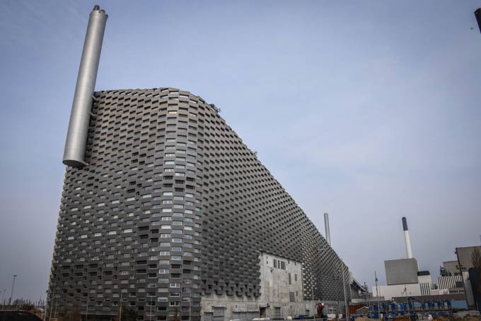 Минниханову рассказали, почему мусоросжигательный завод Amager Bakke построен в центре Копенгагена