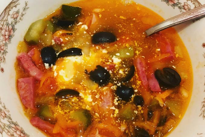 Диетологи рассказали о том, какие супы вредны и полезны