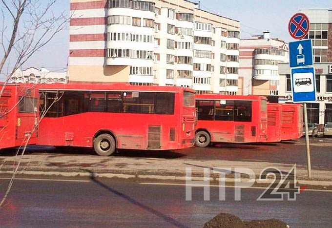 В Татарстане девушка выпала из автобуса