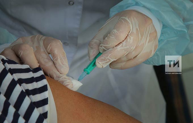 В Татарстане треть отказавшихся ранее от прививок уговорили изменить свое решение