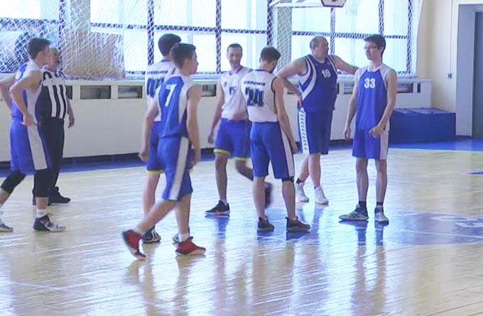В Нижнекамске завершился баскетбольный турнир среди любителей