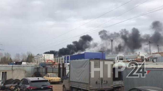 Пожарные объяснили появление черного дыма в поселке Строителей