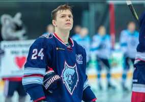 Хоккейный клуб «Нефтехимик» продлил контракт с Павлом Порядиным