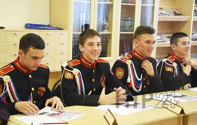 Мэр Нижнекамска Айдар Метшин рассказал кадетам о своей мечте