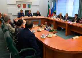 Мэр Нижнекамска провел «круглый стол» с ветеранами Великой Отечественной войны - НТР 24