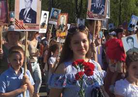 35 тыс жителей Нижнекамска прошли 9 мая в рядах «Бессмертного полка» - НТР 24