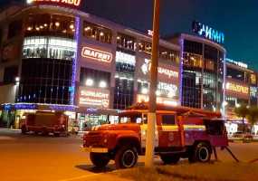 В Нижнекамске эвакуированы посетители крупного торгового центра - НТР 24