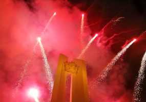 В Нижнекамске в честь Дня Победы дан праздничный салют из более тысячи залпов - НТР 24