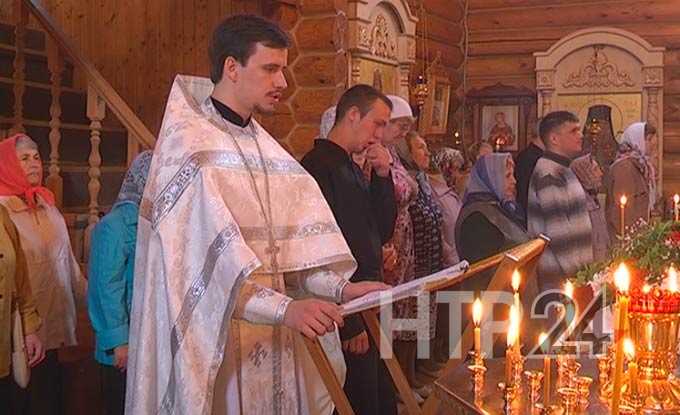 Православные христиане Нижнекамска отмечают один из главных церковных праздников