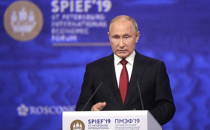 Путин на ПМЭФ пожелал успехов участникам мирового чемпионата WorldSkills в Казани