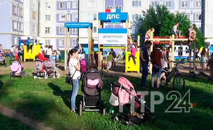 В Нижнекамске детская площадка превратилась в полицейский участок