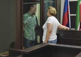 В Нижнекамске начался суд над мужчиной, требовавшем у продавца «Фактории» пачку сигарет с ножом в руках
