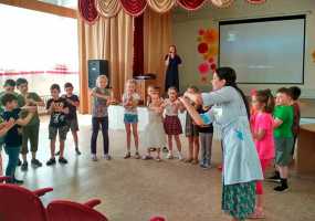 Нижнекамские медики рассказали отдыхающим в пришкольном лагере детям о правильном питании - НТР 24