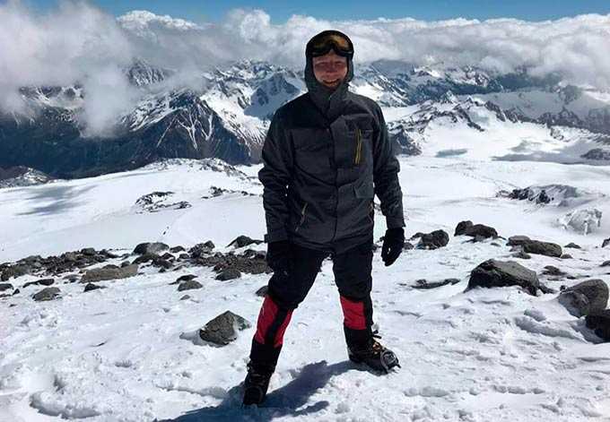 Житель Нижнекамска покоряет самую высокую горную вершину Европы