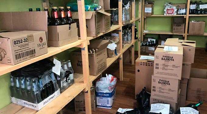 В Нижнекамске отправили на утилизацию около 3 тонн фальсифицированного алкоголя