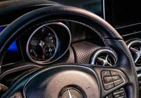 Фанат-грузчик разбил дорогую иномарку Земфиры - НТР 24