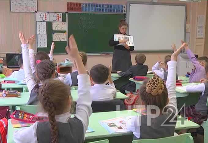 Российские школьники во время учения «зарабатывают» язвы, ожирение и головные боли