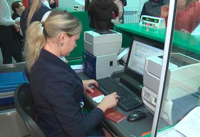 Российских должников будут предупреждать об ограничении выезда за границу по SMS