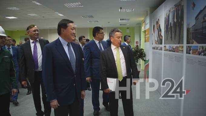 Премьер-министру Казахстана показали, как работает «ТАНЕКО»
