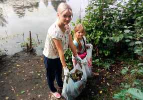В Нижнекамске дети-активисты вышли на уборку одного из пригородных озер