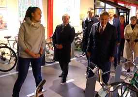 Президент Татарстана, приехав в Нижнекамск, вспомнил свой велосипед из детства - НТР 24