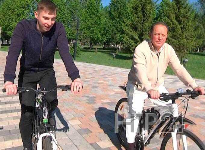 Мэр Нижнекамска одним из первых присоединился к акции «На работу на велосипеде»
