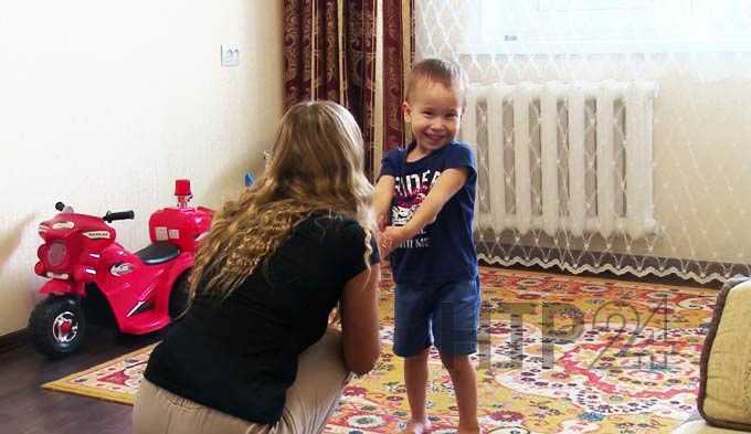 Русфонд: помощь нужна трехлетнему Самиру из Альметьевска, страдающему деформацией сухожилий