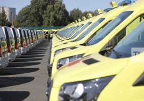 Минниханов вручил ключи от новых автомобилей больницам и учреждениям соцзащиты Татарстана - НТР 24