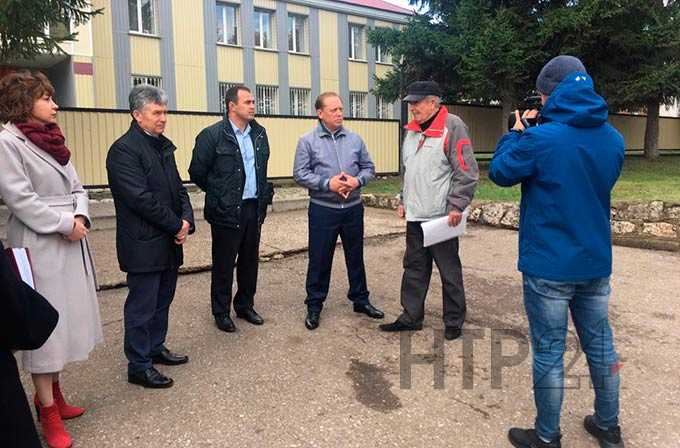 Глава НМР Айдар Метшин ознакомился с проблемами жителей села Шереметьевка