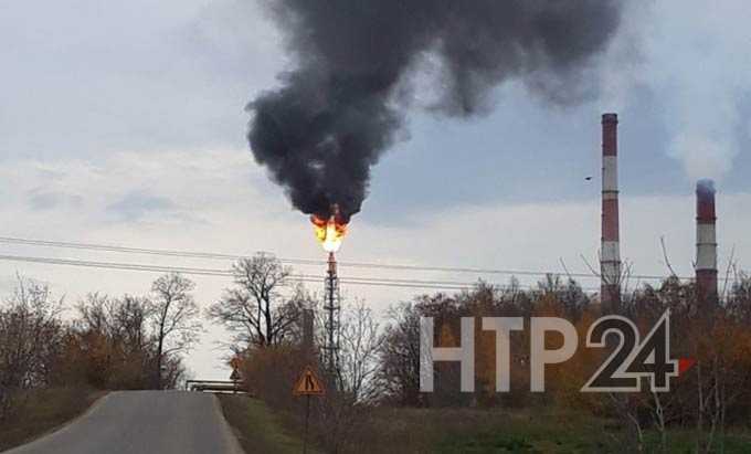 Нефтехимики объяснили дымное горение факела завода «Этилен»