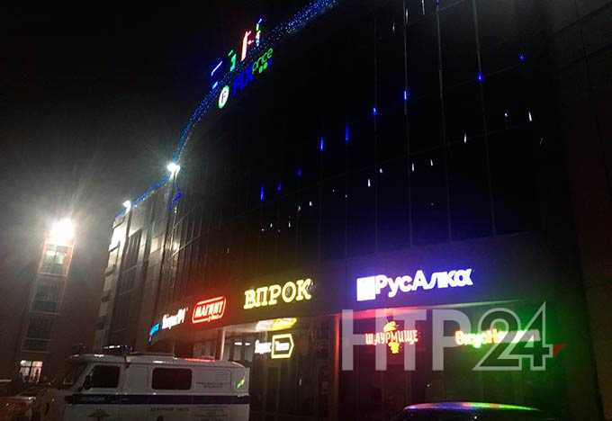 В причинах пожара, в торговом центре Нижнекамска, разберется прокуратура