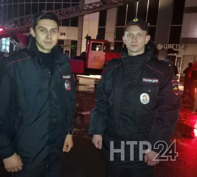 Полицейские из Нижнекамска получат награды за тушение пожара в торговом центре