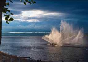 В Нижнекамске ищут местного жителя, сломавшего фонтан на набережной - НТР 24