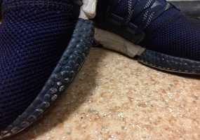 Ежедневное ношение кроссовок грозит их владельцу косолапием - НТР 24