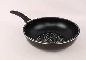 Новобранец, чтобы откосить от армии, 16 раз ударил себя сковородой по голове - НТР 24