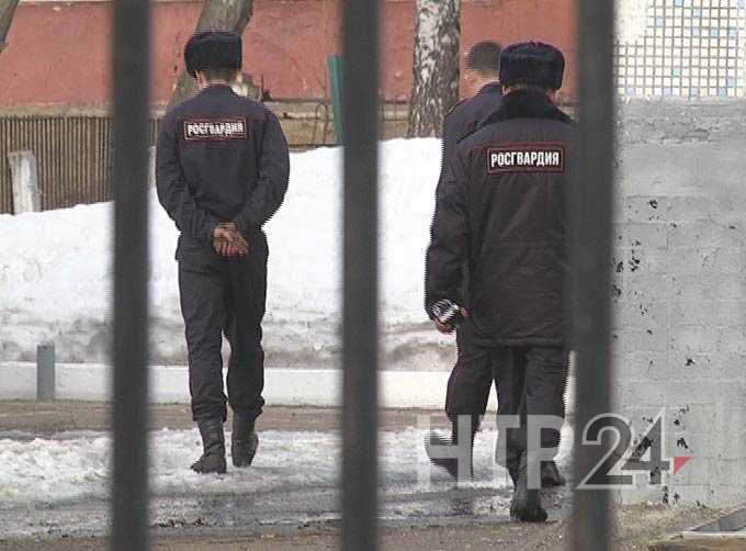 В Нижнекамске задержали грабителя, напавшего с ножом на продавца магазина