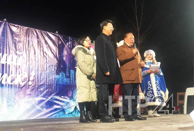 В Нижнекамске в открытии первого елочного городка участвовали гости из Китая
