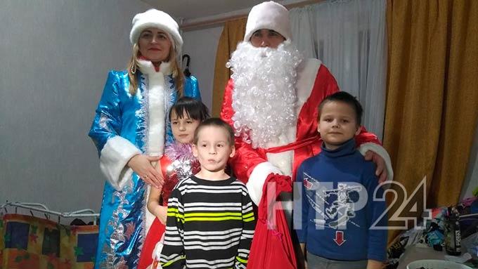 Нижнекамские полицейские сменили мундиры на костюм Деда Мороза