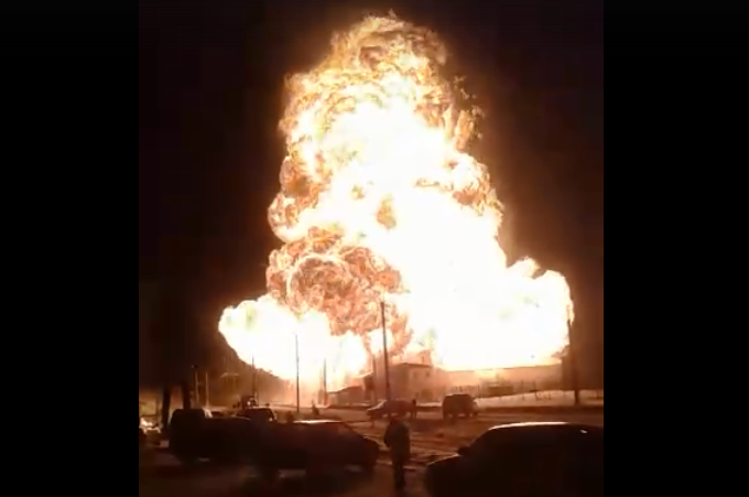 "Вот это фейерверк": в Челябинской области взорвалась газовая автозаправка