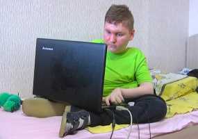 Особенному подростку из Нижнекамска меценат подарил специальную коляску - НТР 24