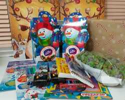 Склад Деда Мороза НТР пополнился канцтоварами и игрушками от добрых нижнекамцев