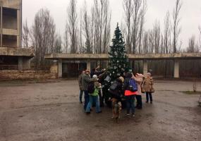 В Припяти впервые после катастрофы нарядили новогоднюю ёлку