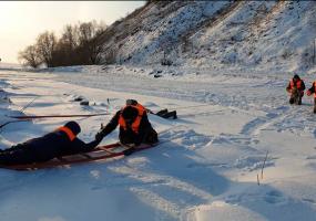 В Нижнекамске персонал ледовой переправы прошел обучение